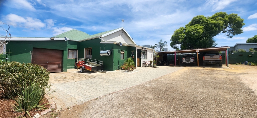 4 Bedroom Property for Sale in Bredasdorp Western Cape